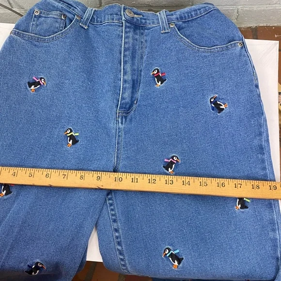 Vintage Embroidered Penguin High Rise Jeans by Quacker Factory 26/27” Waist - Picture 10 of 13